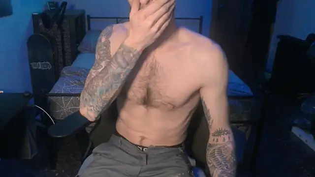 Snapshot of SexxxyLouis chatting on 23, 1, 2025 SexxxyLouis online show from 23, 1, 2025