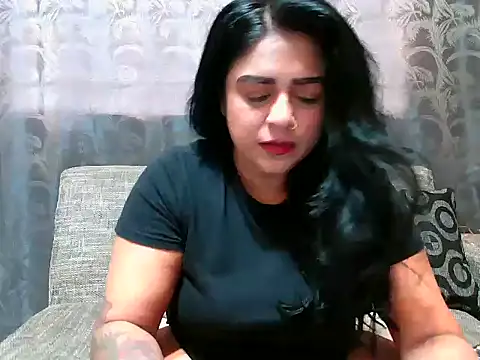 Snapshot of indianishkq7 chatting on 4, 3, 2025 indianishkq7 online show from 4, 3, 2025