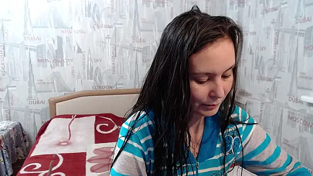 Snapshot of GinaQSoul chatting on 8, 12, 2024 GinaQSoul online show from 8, 12, 2024