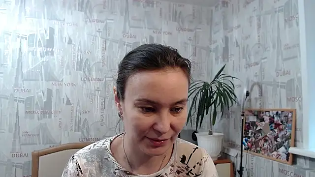 Snapshot of GinaQSoul chatting on 2, 2, 2025 GinaQSoul online show from 2, 2, 2025