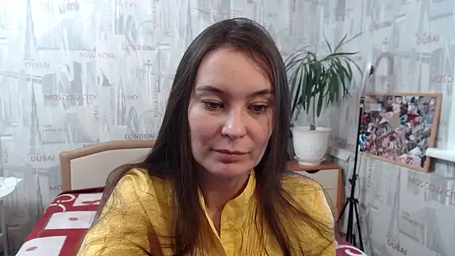 Snapshot of GinaQSoul chatting on 17, 2, 2025 GinaQSoul online show from 17, 2, 2025