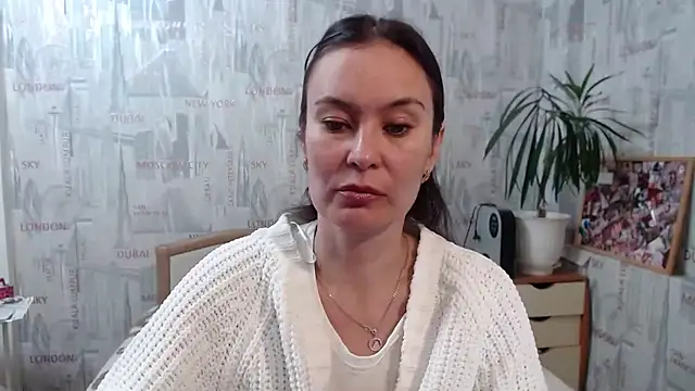 Snapshot of GinaQSoul chatting on 19, 9, 2025 GinaQSoul online show from 19, 9, 2025