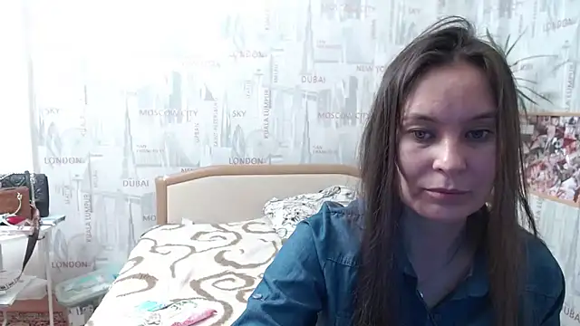 Snapshot of GinaQSoul chatting on 12, 10, 2025 GinaQSoul online show from 12, 10, 2025