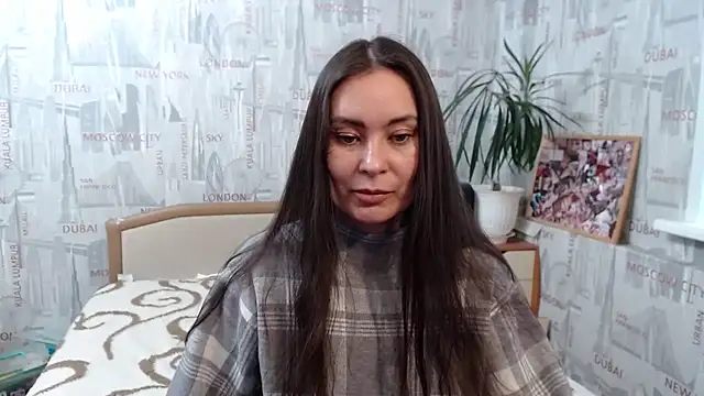 Snapshot of GinaQSoul chatting on 17, 10, 2025 GinaQSoul online show from 17, 10, 2025