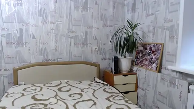 Snapshot of GinaQSoul chatting on 11, 11, 2025 GinaQSoul online show from 11, 11, 2025