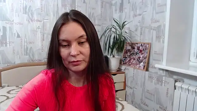 Snapshot of GinaQSoul chatting on 28, 11, 2025 GinaQSoul online show from 28, 11, 2025