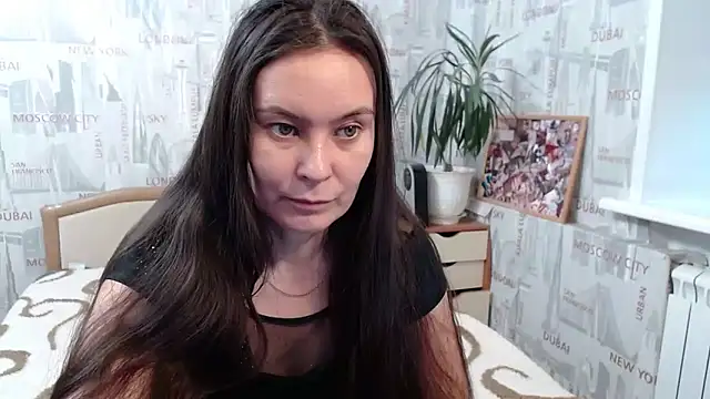 Snapshot of GinaQSoul chatting on 1, 12, 2025 GinaQSoul online show from 1, 12, 2025