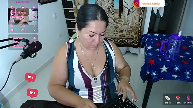 Snapshot of Brenda_Berck_ chatting on 11, 3, 2025 Brenda Berck online show from 11, 3, 2025