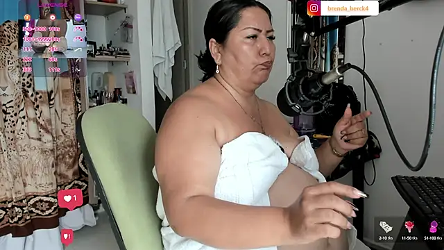 Snapshot of Brenda_Berck_ chatting on 11, 3, 2025 Brenda Berck online show from 11, 3, 2025