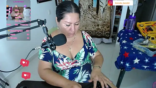 Snapshot of Brenda_Berck_ chatting on 13, 3, 2025 Brenda Berck online show from 13, 3, 2025