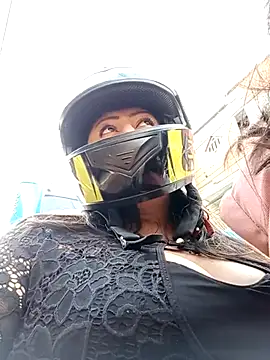 Snapshot of Brenda_Berck_ chatting on 22, 3, 2025 Brenda Berck online show from 22, 3, 2025
