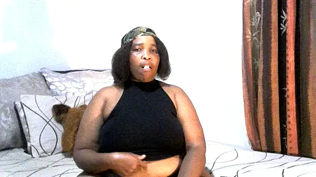 Snapshot of LadyLillyX chatting on 6, 5, 2026 LadyLillyX online show from 6, 5, 2026