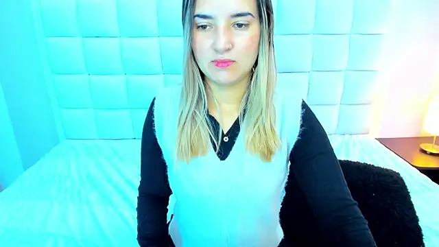 Snapshot of teresasroom_ chatting on 5, 2, 2025 teresasroom online show from 5, 2, 2025