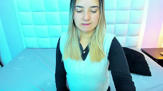 Snapshot of teresasroom_ chatting on 18, 2, 2025 teresasroom online show from 18, 2, 2025