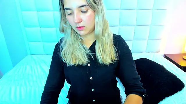 Snapshot of teresasroom_ chatting on 7, 3, 2025 teresasroom online show from 7, 3, 2025