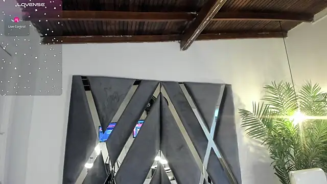 Snapshot of alessandra_wells chatting on 10, 11, 2025 alessandra wells online show from 10, 11, 2025