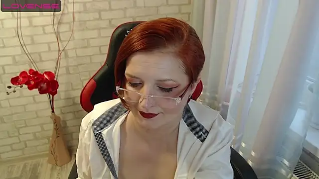 Snapshot of vikualex69 chatting on 8, 11, 2025 vikualex69 online show from 8, 11, 2025