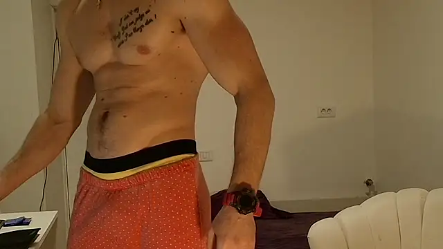 Snapshot of MauroTwin chatting on 13, 2, 2026 MauroTwin online show from 13, 2, 2026