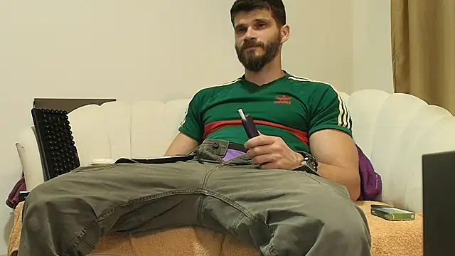 Snapshot of MauroTwin chatting on 13, 5, 2026 MauroTwin online show from 13, 5, 2026