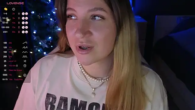 Snapshot of Fairy__Sofia chatting on 29, 12, 2024 Fairy Sofia online show from 29, 12, 2024