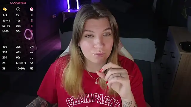 Snapshot of Fairy__Sofia chatting on 4, 3, 2025 Fairy Sofia online show from 4, 3, 2025