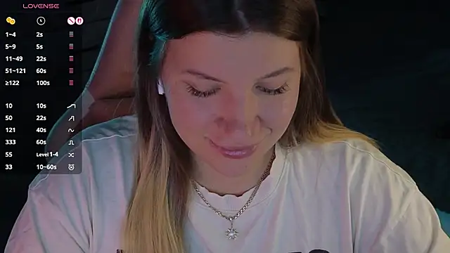 Snapshot of Fairy__Sofia chatting on 10, 9, 2025 Fairy Sofia online show from 10, 9, 2025