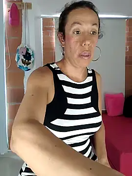 Snapshot of YOURSDEBORA chatting on 15, 2, 2025 YOURSDEBORA online show from 15, 2, 2025