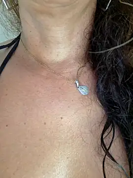 Snapshot of YOURSDEBORA chatting on 14, 11, 2025 YOURSDEBORA online show from 14, 11, 2025