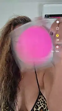 Snapshot of YOURSDEBORA chatting on 18, 11, 2025 YOURSDEBORA online show from 18, 11, 2025