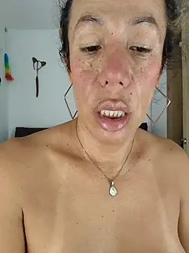 Snapshot of YOURSDEBORA chatting on 13, 12, 2025 YOURSDEBORA online show from 13, 12, 2025