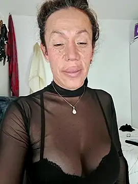 YOURSDEBORA online show from 10, 3, 2026