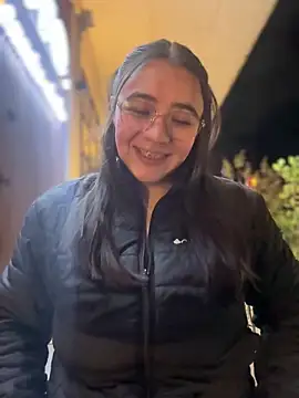 vaneelee online show from 11, 4, 2026