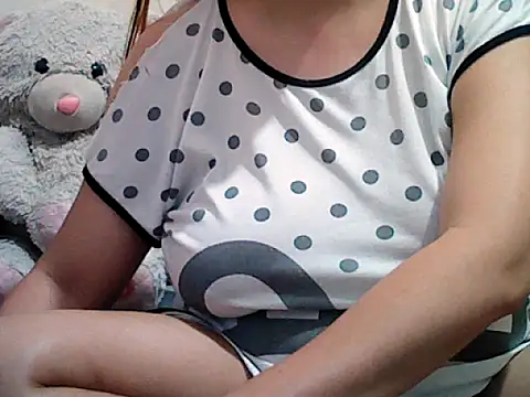 Snapshot of ur_ladyboy_fantasy chatting on 23, 11, 2025 ur ladyboy fantasy online show from 23, 11, 2025