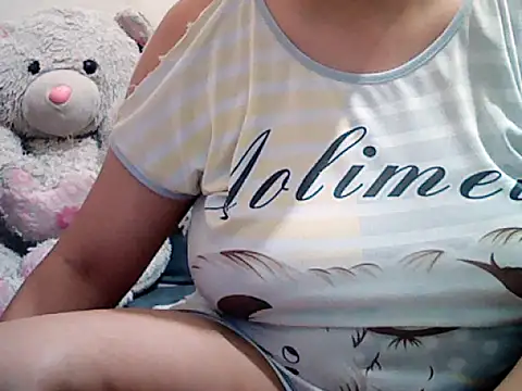 Snapshot of ur_ladyboy_fantasy chatting on 14, 12, 2025 ur ladyboy fantasy online show from 14, 12, 2025