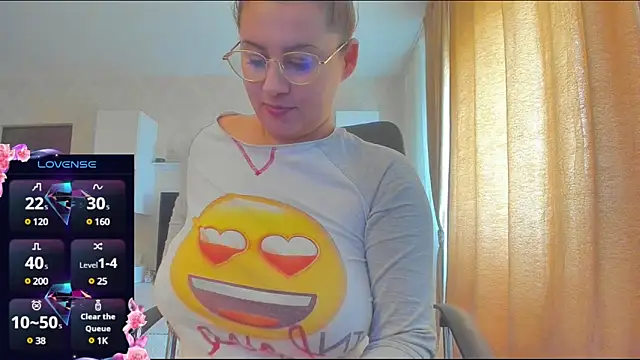 hot evil queen online show from 12, 3, 2025