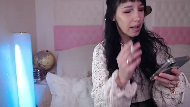 -carla- online show from 19, 11, 2025