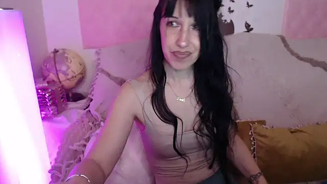 Snapshot of -carla- chatting on 5, 5, 2026 -carla- online show from 5, 5, 2026