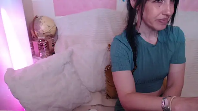 Snapshot of -carla- chatting on 23, 5, 2026 -carla- online show from 23, 5, 2026