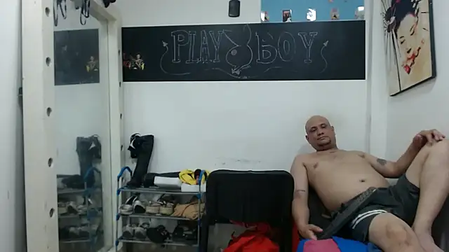 Snapshot of Meloncillo_And_BabyLiss chatting on 30, 1, 2025 Meloncillo And BabyLiss online show from 30, 1, 2025