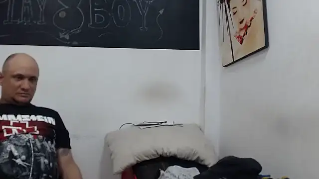 Snapshot of Meloncillo_And_BabyLiss chatting on 2, 2, 2025 Meloncillo And BabyLiss online show from 2, 2, 2025