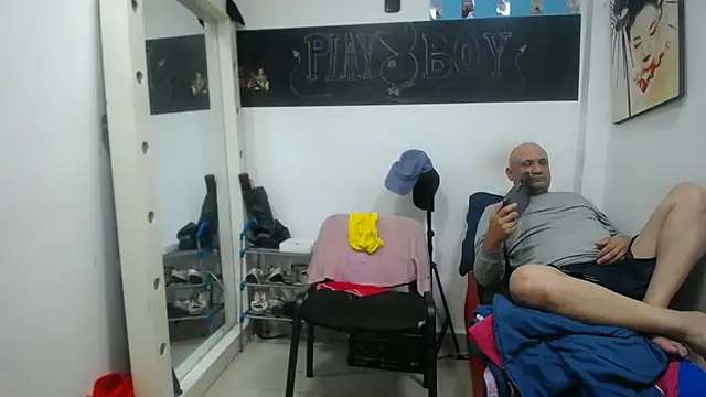 Snapshot of Meloncillo_And_BabyLiss chatting on 27, 2, 2025 Meloncillo And BabyLiss online show from 27, 2, 2025