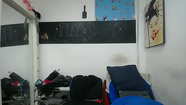 Snapshot of Meloncillo_And_BabyLiss chatting on 23, 3, 2025 Meloncillo And BabyLiss online show from 23, 3, 2025