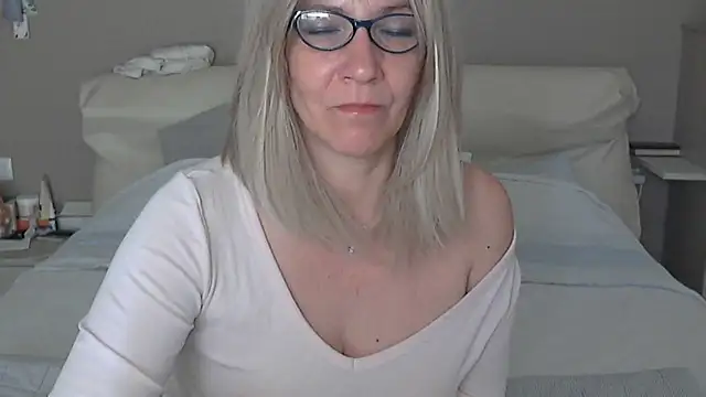 Snapshot of -K-- chatting on 9, 3, 2025 -K-- online show from 9, 3, 2025