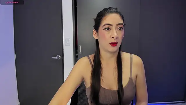 Snapshot of MeganWhite3 chatting on 24, 10, 2025 MeganWhite3 online show from 24, 10, 2025