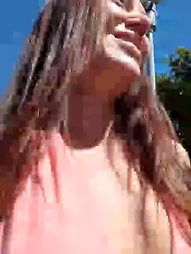 LilliThelo online show from 4, 1, 2025