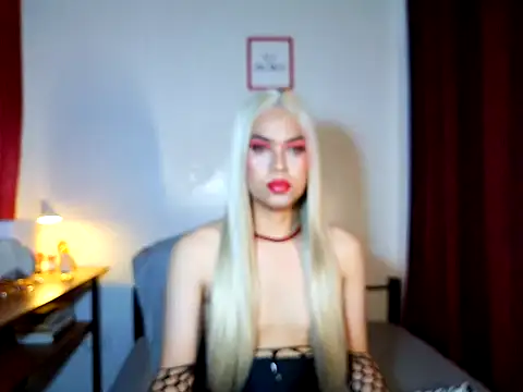 Snapshot of MistressLuna1 chatting on 14, 4, 2026 MistressLuna1 online show from 14, 4, 2026