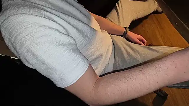 Snapshot of -luckybong- chatting on 4, 3, 2025 -luckybong- online show from 4, 3, 2025