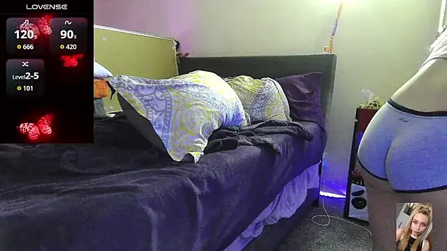 Blondiewithanass online show from 16, 5, 2026