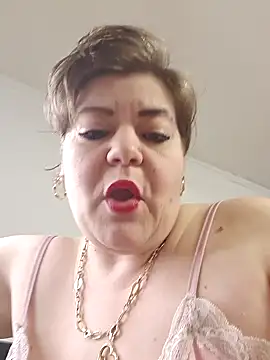 Snapshot of cindybbwsquirt chatting on 18, 10, 2025 cindybbwsquirt online show from 18, 10, 2025