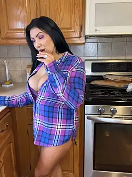 LittleMissEeve online show from 2, 4, 2026